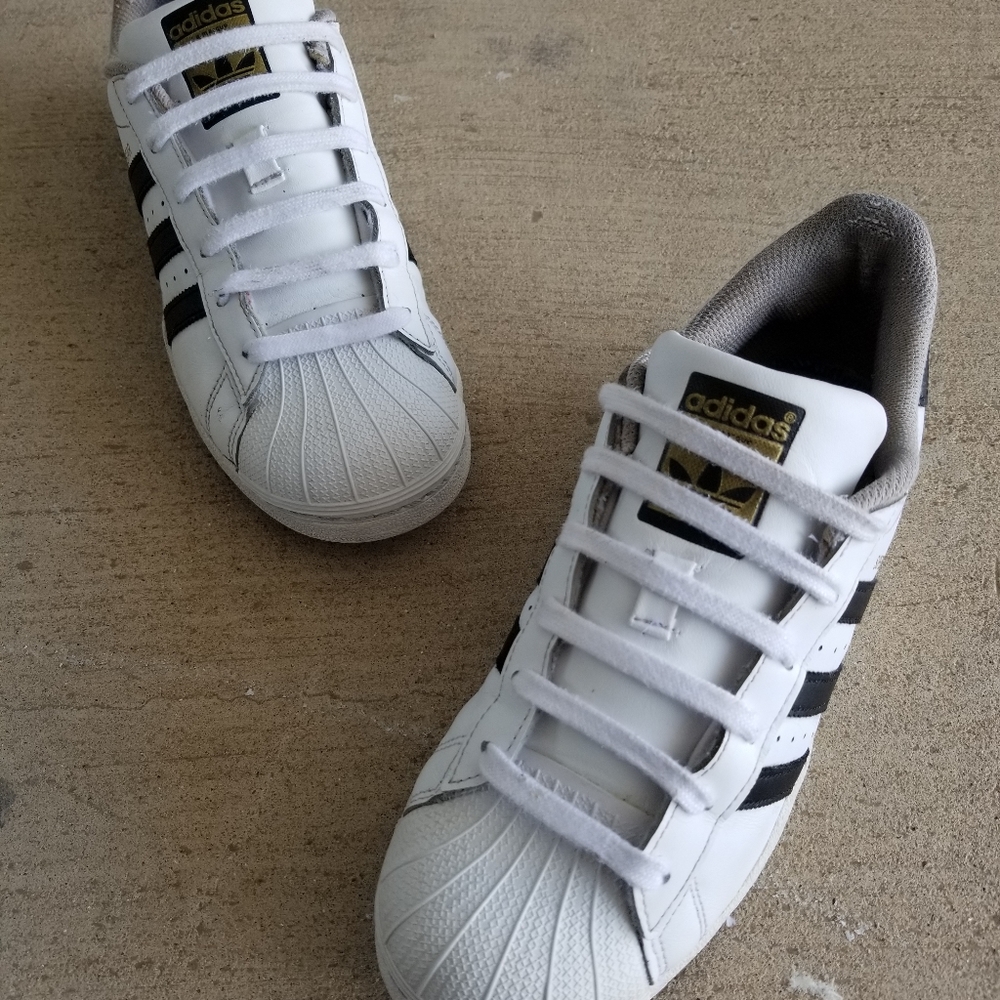 Adidas SuperStar "ShellToe" - size 6